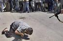 _take-a-pen_org_images_Terror_mideast__palestinians_public_execution_xem103.jpg