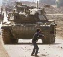 _leicesterpsc_org_uk_images_gallery_1_images_palestine_boy_tank.jpg
