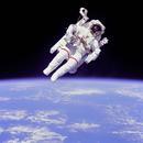 upload_wikimedia_org_wikipedia_commons_thumb_8_88_Astronaut-EVA.jpg_600px-Astronaut-EVA.jpg